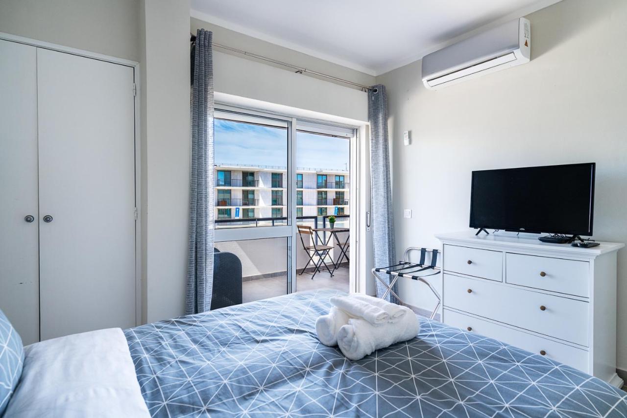 Beachfront Apartment In Armacao Armacao de Pera Exterior photo